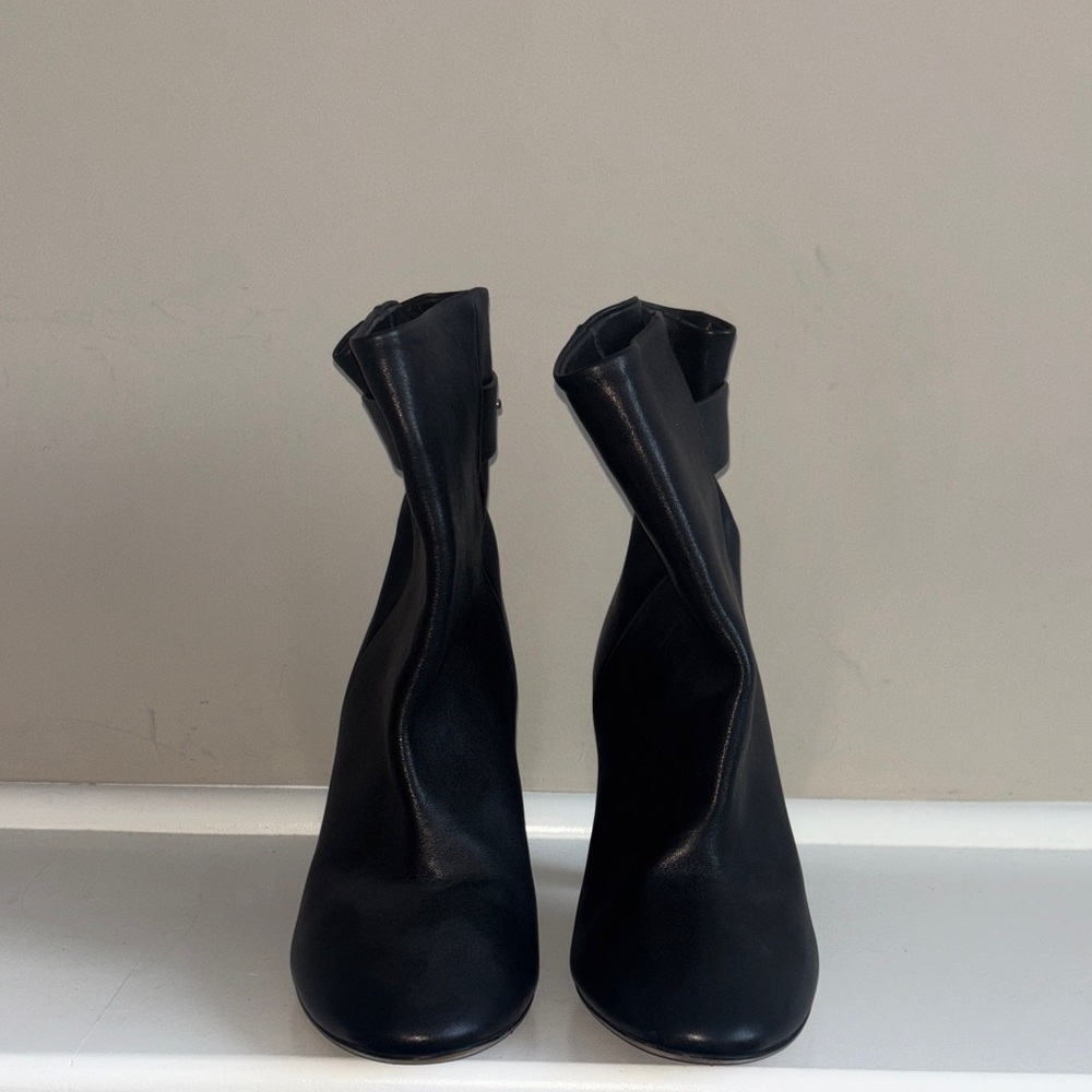 Isabel Marant Black Ankle Boots FR 39